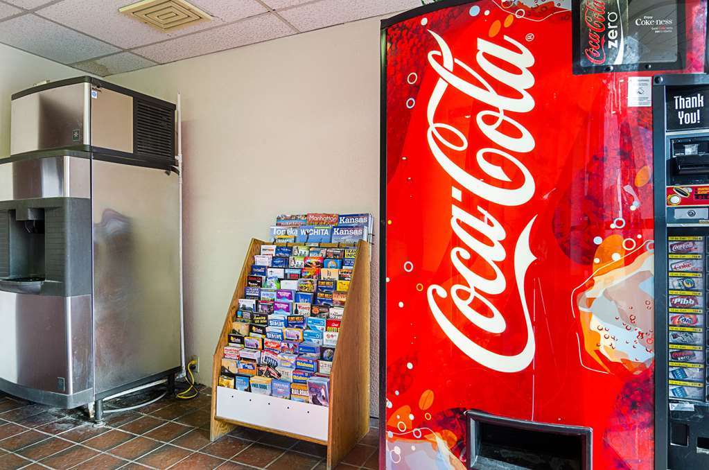 Econo Lodge 맥퍼슨 시설 사진